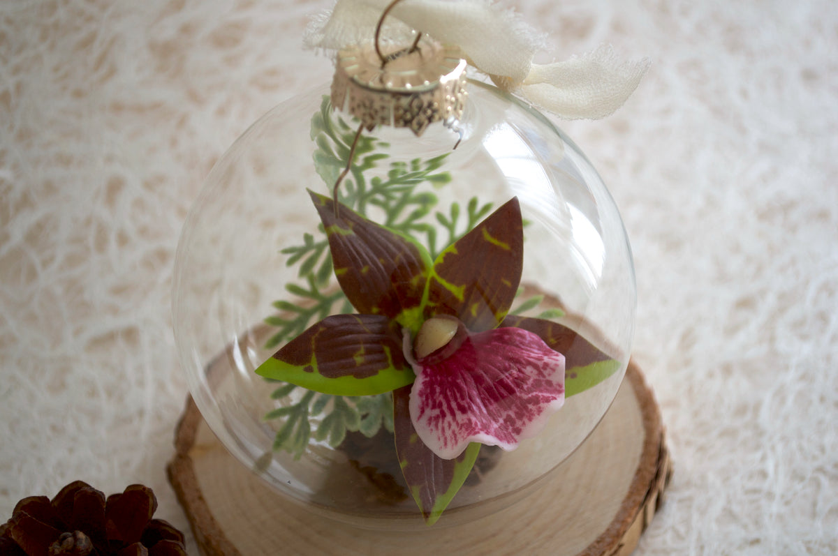 Cattleya Orchid “Lady’s Slipper” Flower Christmas Ornament