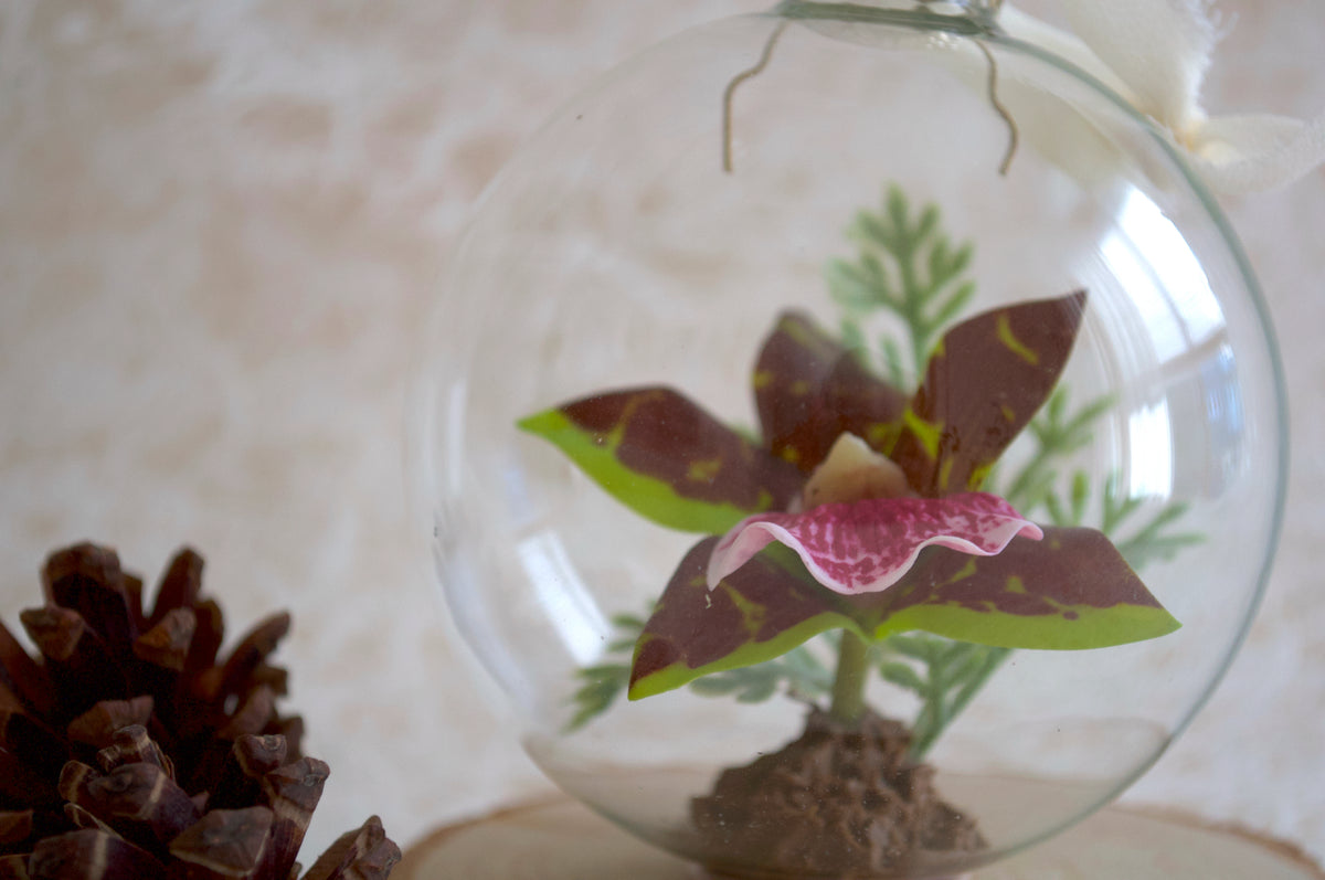 Cattleya Orchid “Lady’s Slipper” Flower Christmas Ornament